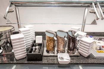 Leonardo Boutique Hotel Linz City Center 3*