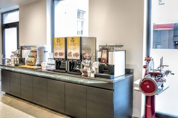 Leonardo Boutique Hotel Linz City Center 3*