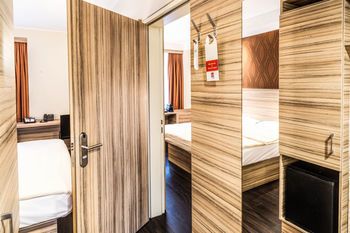 Leonardo Boutique Hotel Linz City Center 3*