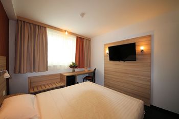 Leonardo Boutique Hotel Linz City Center 3*