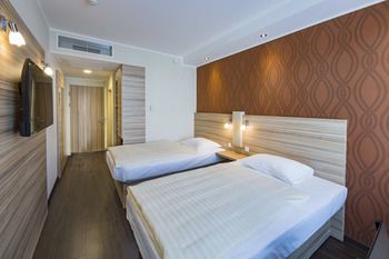 Leonardo Boutique Hotel Linz City Center 3*