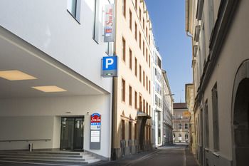 Leonardo Boutique Hotel Linz City Center 3*