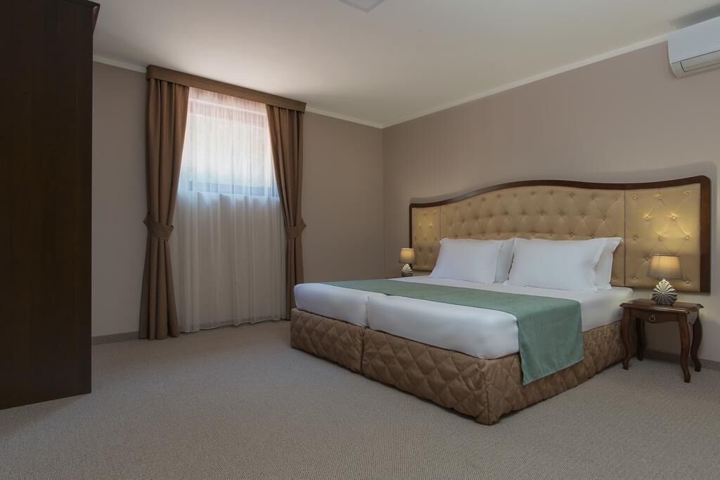 Hotel Villa Magus 3*