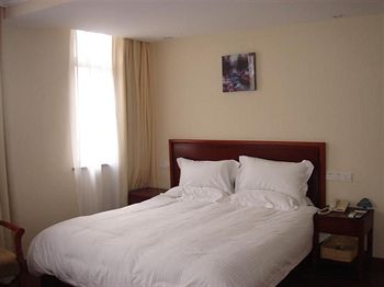 GreenTree Inn Hotel - Nantong Tongzhou Bus Station Express 2*