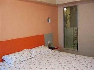 Homeinn Selected Hotel (Changchun People's Square Chongqing Road Huolicheng) 3*