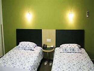 Homeinn Selected Hotel (Changchun People's Square Chongqing Road Huolicheng) 3*