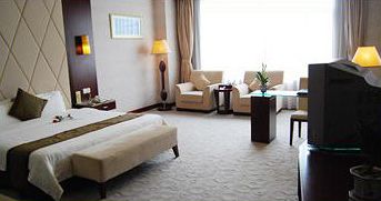 7Days Inn Hotel (Dongguan Tangxia Rainbow Shopping Center) 2*