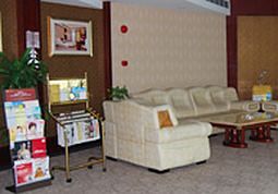 7Days Inn Hotel (Dongguan Tangxia Rainbow Shopping Center) 2*