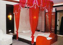 7Days Inn Hotel (Dongguan Tangxia Rainbow Shopping Center) 2*
