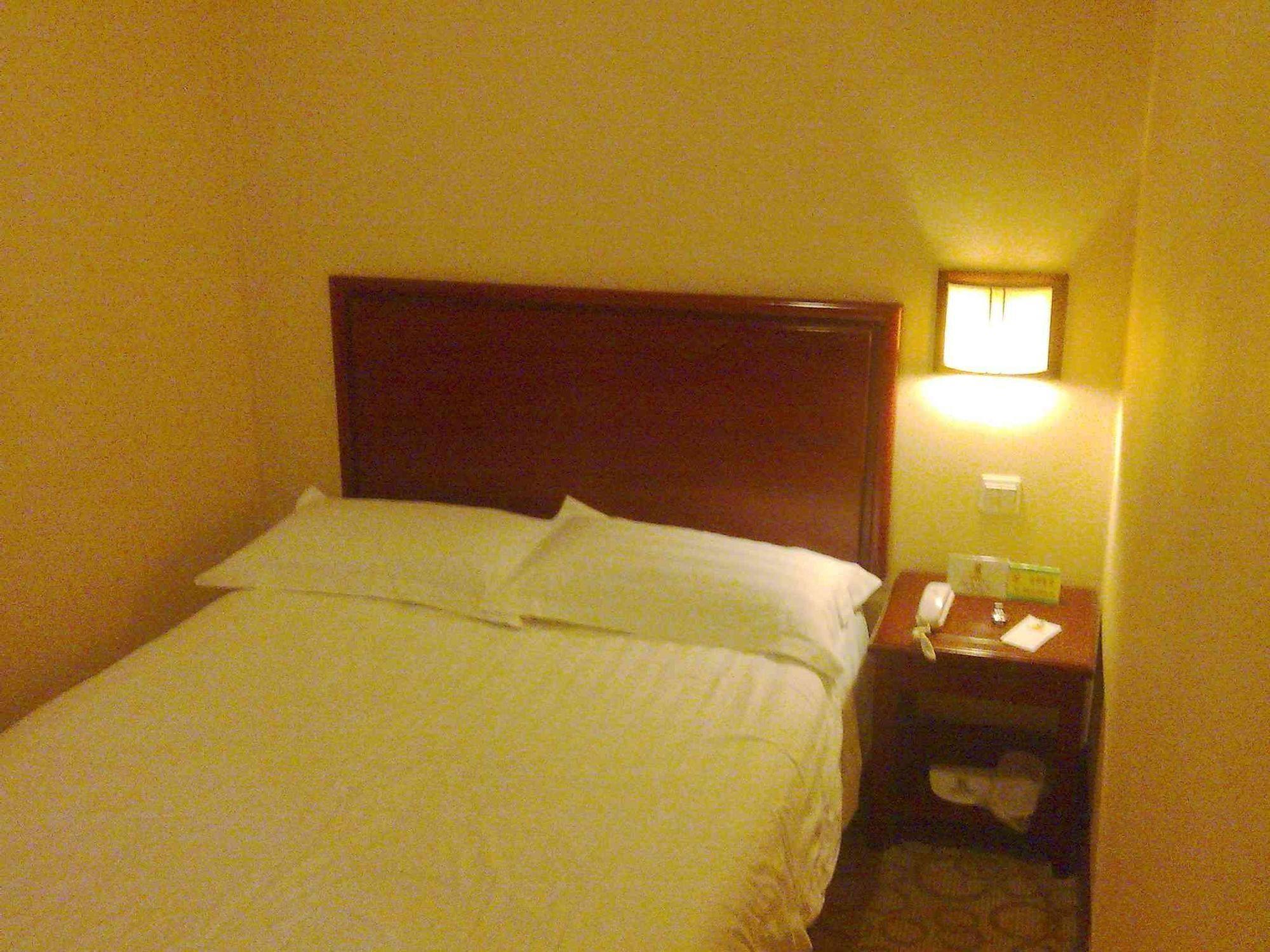 Accompanying Hotel·Yipin (Shanghai Lujiazui Financial and Trade Zone) 3*