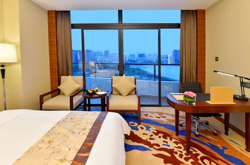 Grand Skylight International Hotel Huizhou 5*
