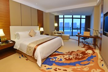Grand Skylight International Hotel Huizhou 5*
