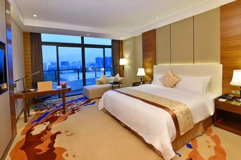 Grand Skylight International Hotel Huizhou 5*