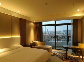 Grand Skylight International Hotel Huizhou 5*