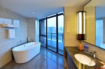 Grand Skylight International Hotel Huizhou 5*