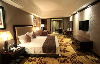 Country Garden Phoenix Hotel, XingAnMeng 5*