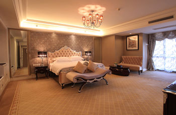 Country Garden Phoenix Hotel, XingAnMeng 5*