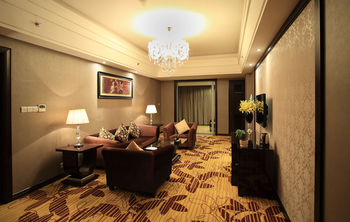Country Garden Phoenix Hotel, XingAnMeng 5*