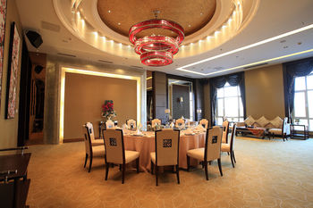 Country Garden Phoenix Hotel, XingAnMeng 5*