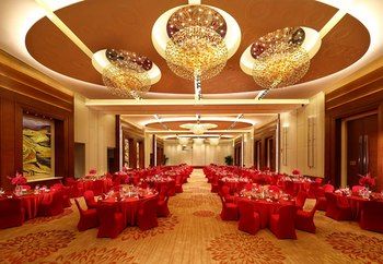 HUALUXE Hotels and Resorts KUNMING 5*