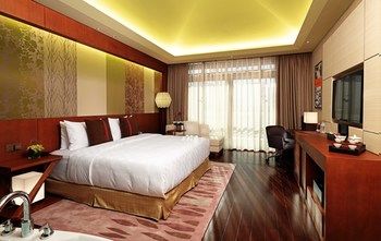 HUALUXE Hotels and Resorts KUNMING 5*