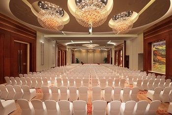 HUALUXE Hotels and Resorts KUNMING 5*