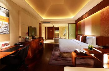 HUALUXE Hotels and Resorts KUNMING 5*