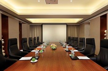 HUALUXE Hotels and Resorts KUNMING 5*