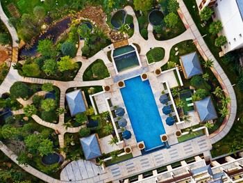 HUALUXE Hotels and Resorts KUNMING 5*