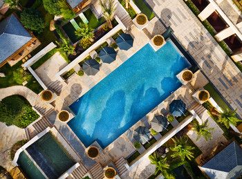 HUALUXE Hotels and Resorts KUNMING 5*