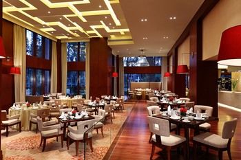 HUALUXE Hotels and Resorts KUNMING 5*