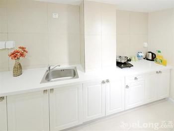 Minglan Holiday Hotel 3*