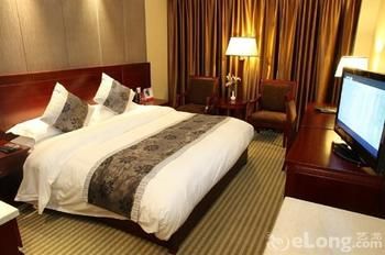Adange Hotel 4*