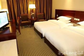 Adange Hotel 4*