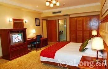 Adange Hotel 4*