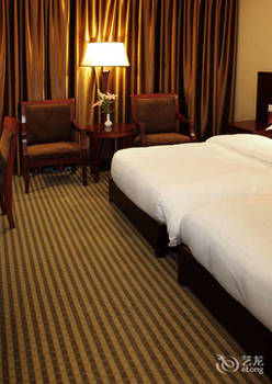 Adange Hotel 4*