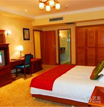 Adange Hotel 4*