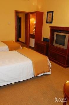 Adange Hotel 4*