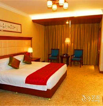 Adange Hotel 4*