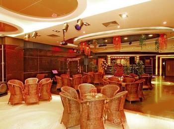 Adange Hotel 4*