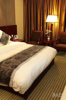Adange Hotel 4*