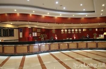 Adange Hotel 4*