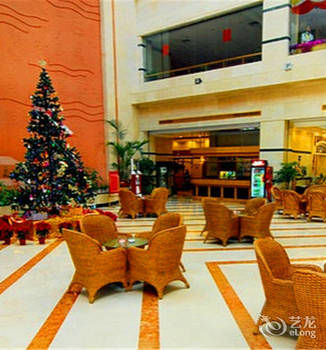 Adange Hotel 4*