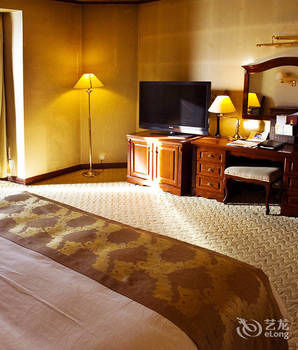 Changchun Celebrity Hotel 4*