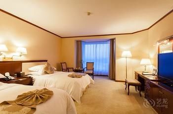 Changchun Celebrity Hotel 4*