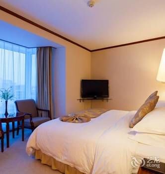 Changchun Celebrity Hotel 4*