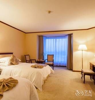 Changchun Celebrity Hotel 4*