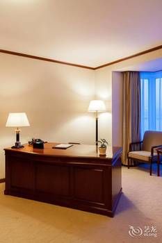 Changchun Celebrity Hotel 4*
