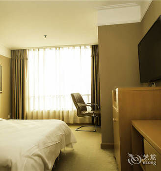Jinke Hotel 3*