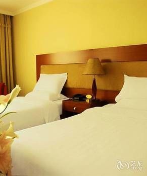 Jinke Hotel 3*